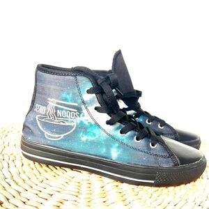 Hi top sneakers 👟 send / noods Galaxi. Size 38